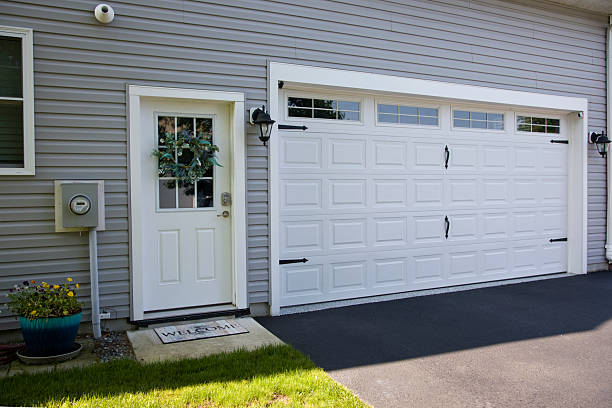 24/7 Emergency Garage Door Panel Replacement experts in Versailles, PA